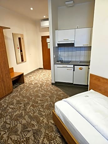 Single Room with Kitchenette