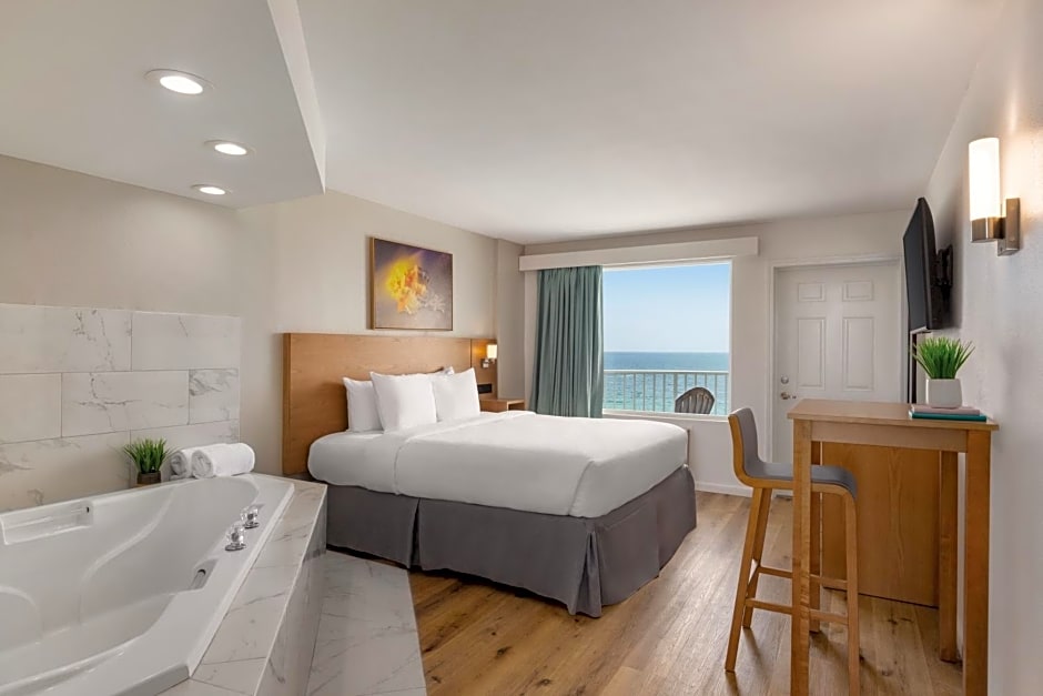 Radisson Beachfront Hotel - Panama City Beach