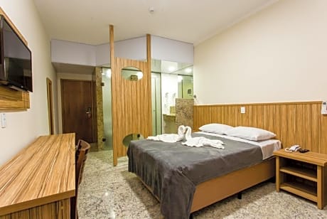 Luxo Casal Com Ceia De Ano Novo Incluso