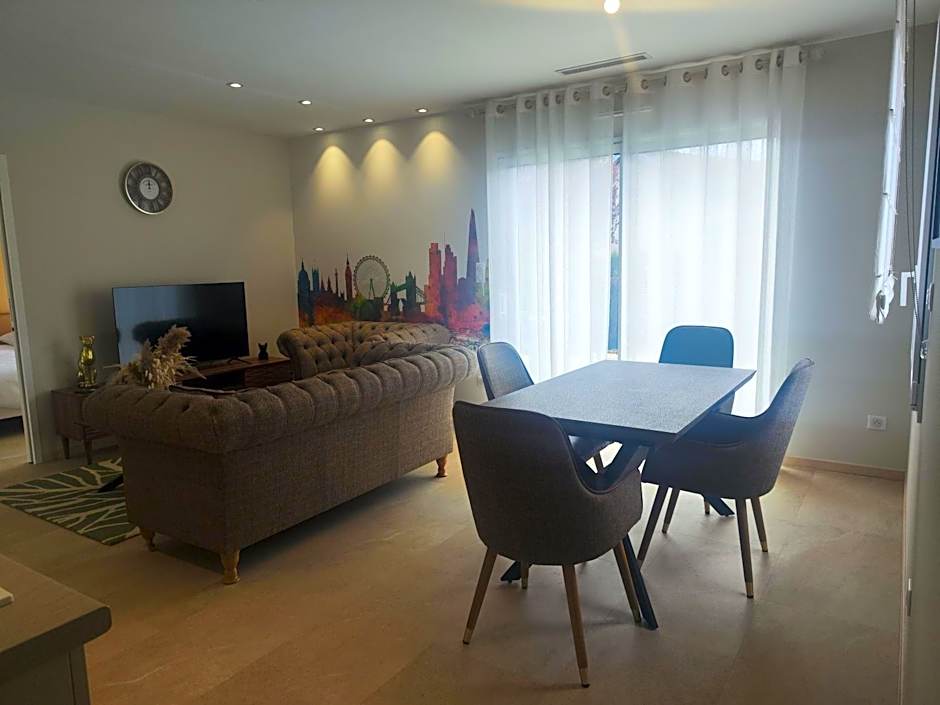 Logis Hôtel Restaurant La Vraine