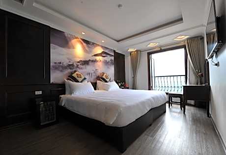 Superior Double or Twin Room with City View