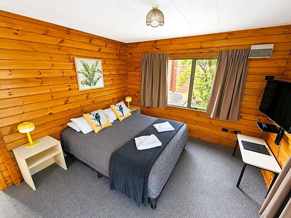 Forest Peak Motel