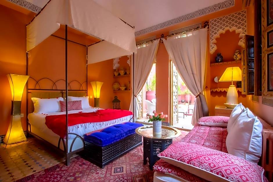 Riad Kaiss By Anika