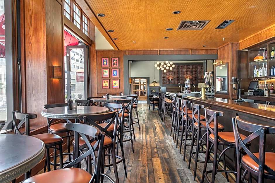 Best Western Plus The Normandy Inn & Suites