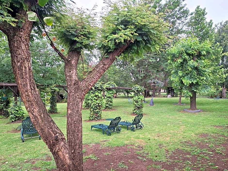 Airport Bird & Game Lodge