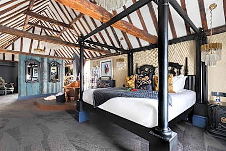 One-Bedroom Superior Apartment