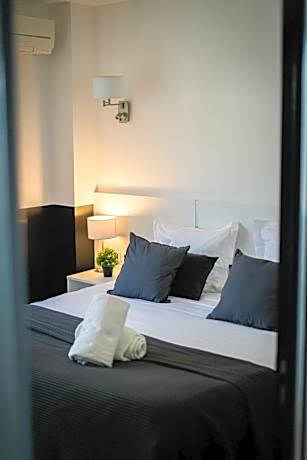 Comfort room Without Balcony - Ground floor (stairs)