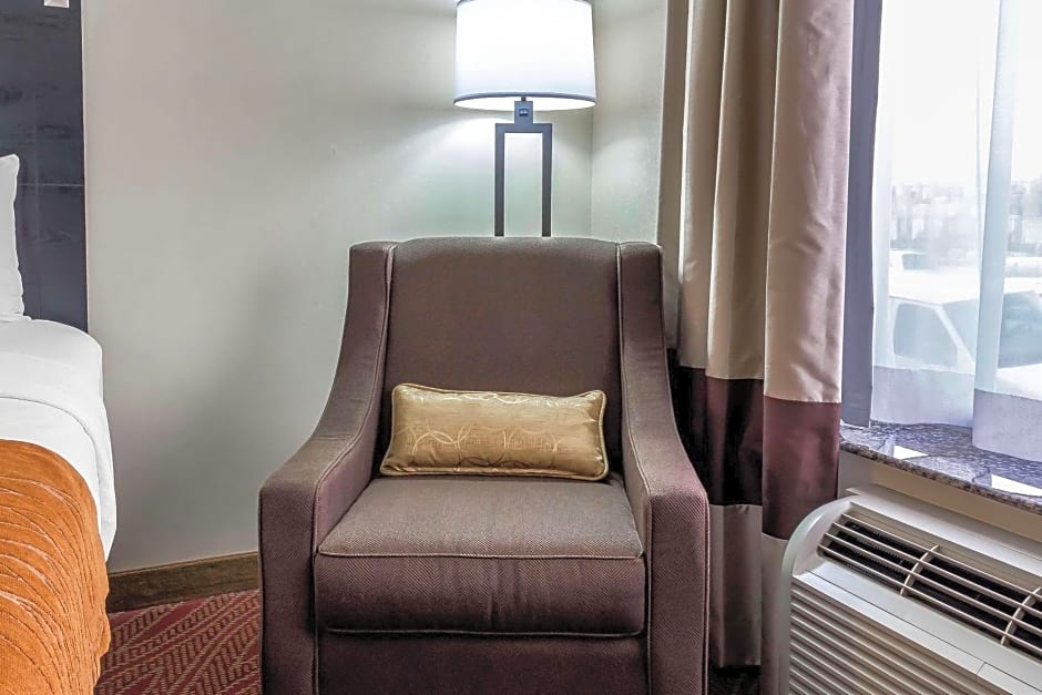 Comfort Inn & Suites LaGuardia Airport