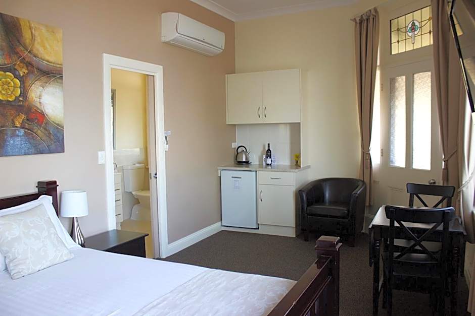 Balcony On Sixth Lodge