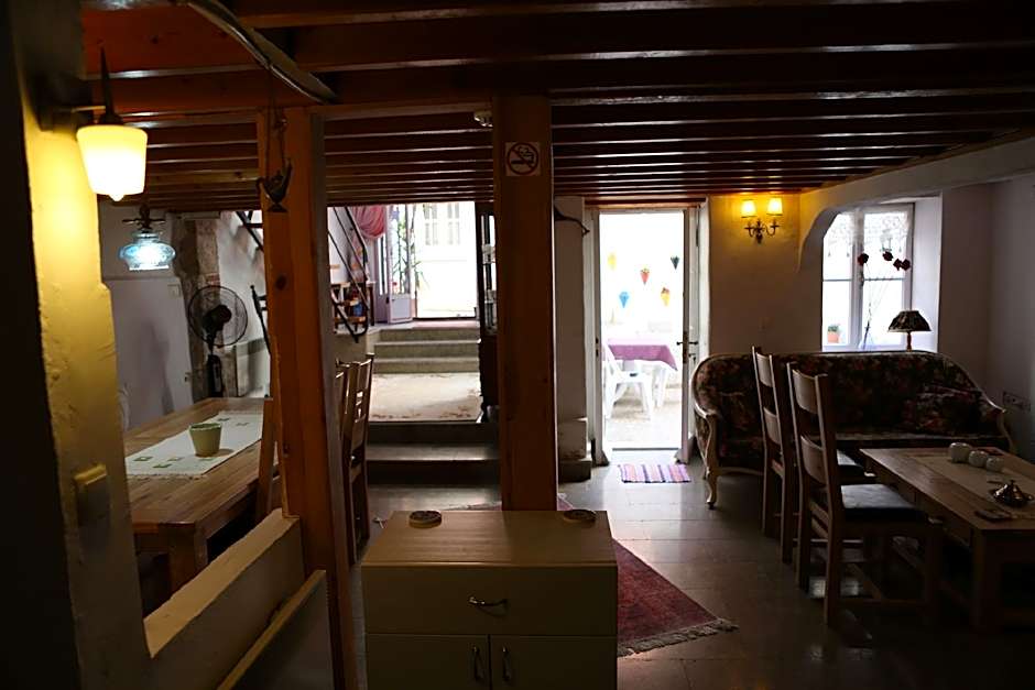 Eolya Konuk Evi