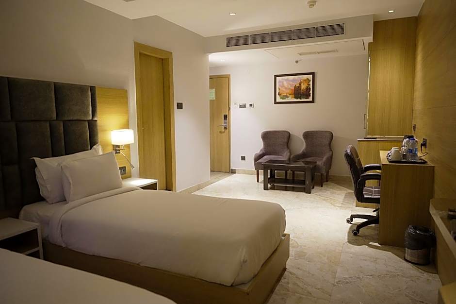 LUXUS INN DHANBAD
