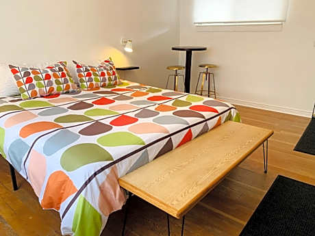 King Room - Non-Smoking