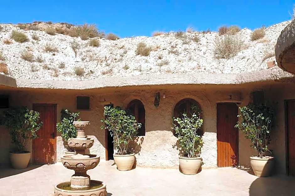Hotel Cueva Tardienta Monegros-Adults Only