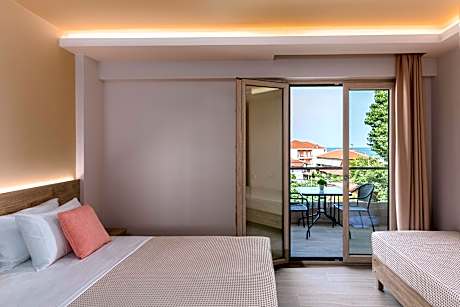 Standard Twin Room - Non-Smoking