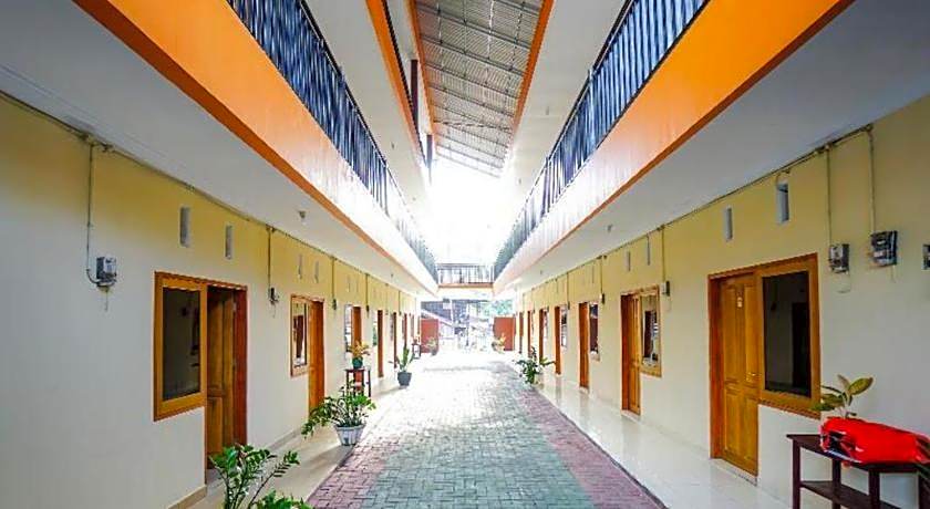 OYO 1720 A2b Residence