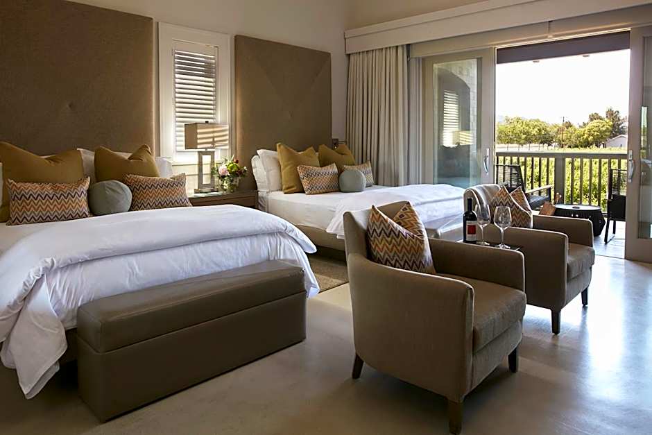 SENZA Hotel