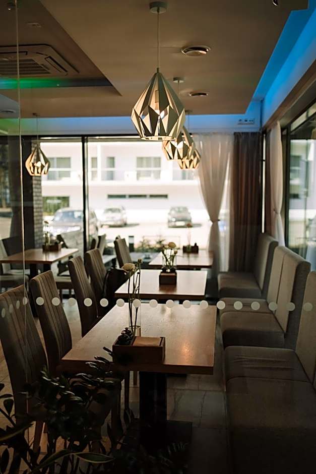 Merepargi ApartHotel & Cafe