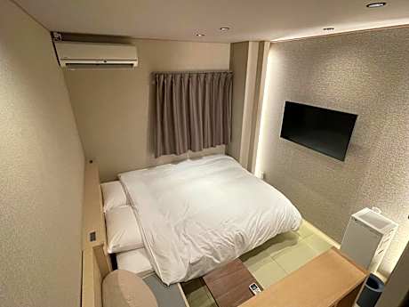 Queen Room with Tatami Floor with Restroom
