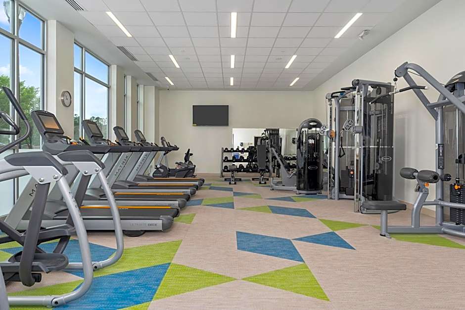 Element Hampton Peninsula Town Center