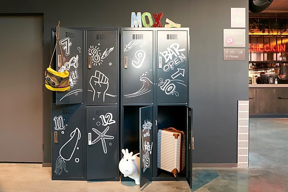 Moxy Amsterdam Schiphol Airport