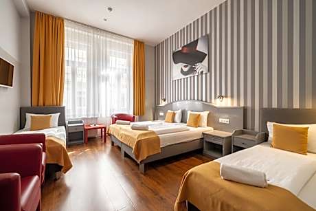 Quadruple room - Standard with shower