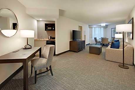 Executive King Suite - Non-Smoking
