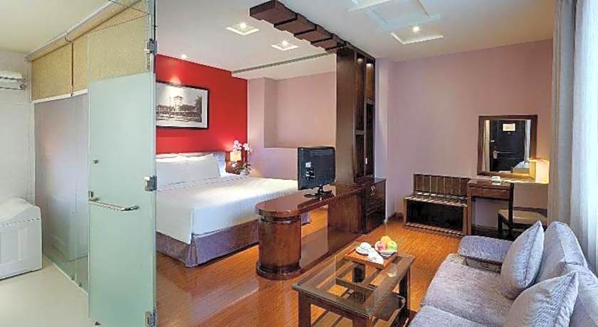 Grand Silverland Hotel