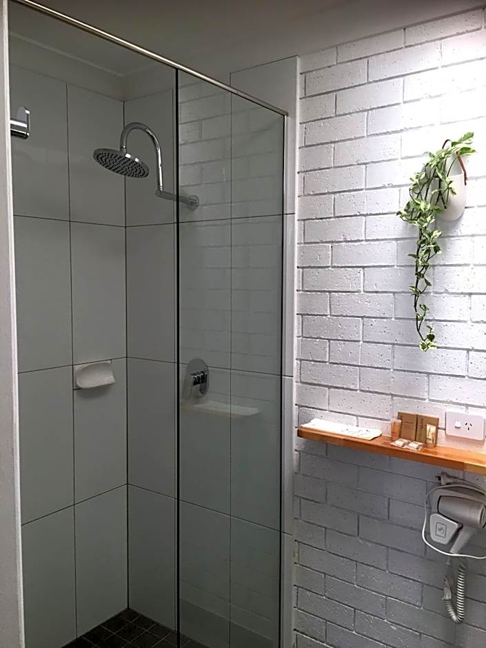 Gin Gin Village Motor Inn Motel QLD