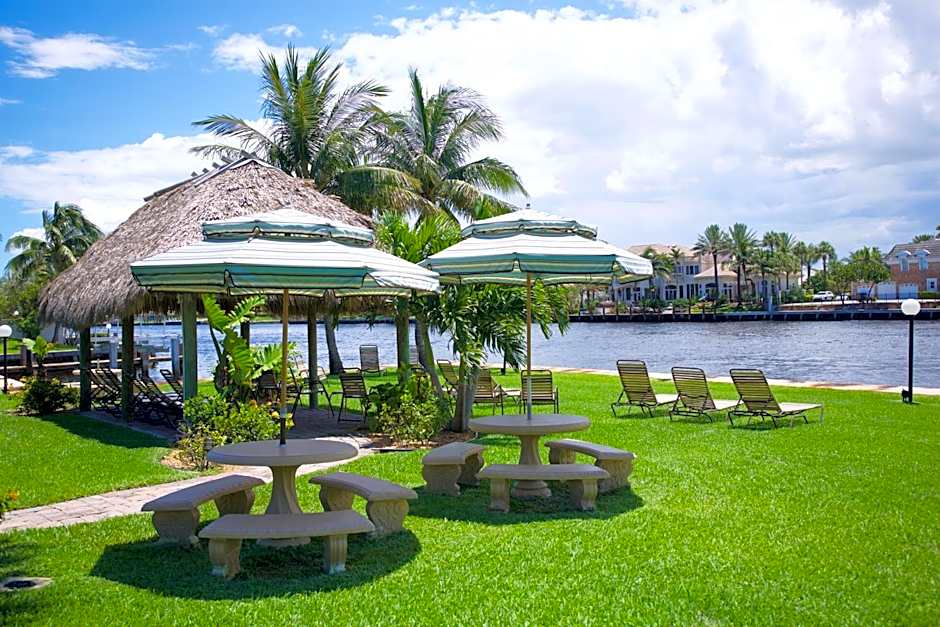 Royal Flamingo Villas