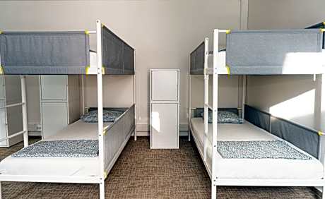 Bed in 10-Bed Mixed Dormitory Room