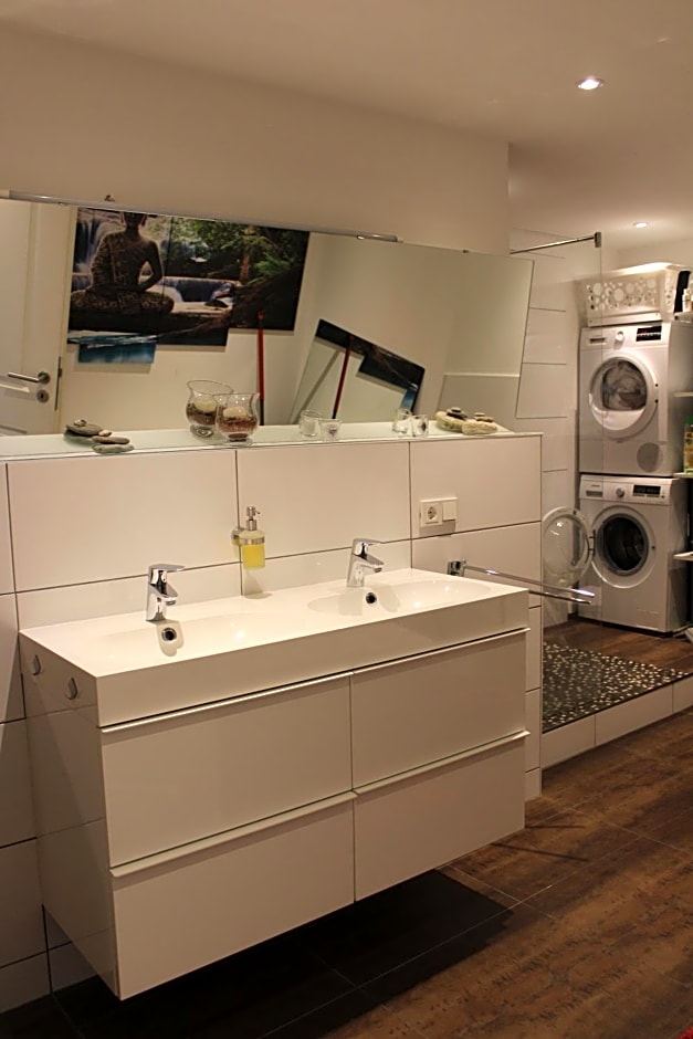 ROOMS in SHARED HOUSE SAARBRUCKEN Center