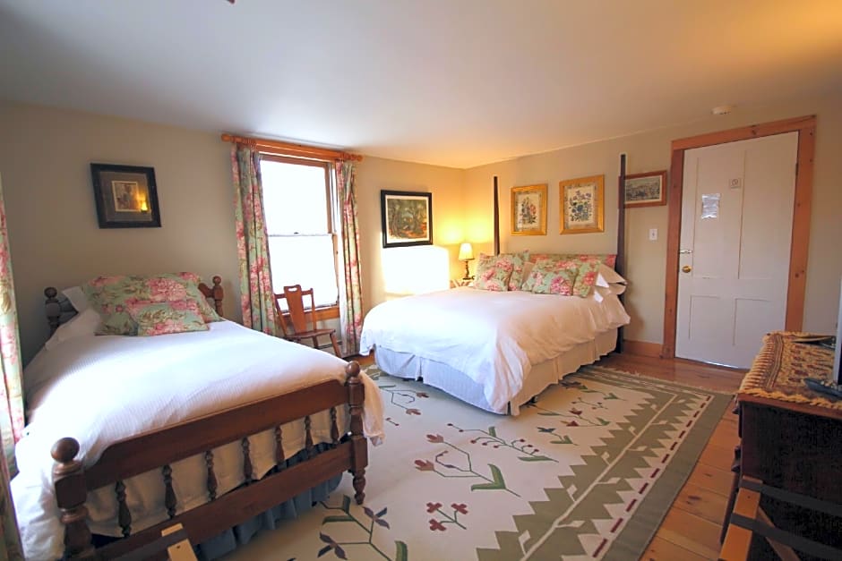Highland Lake Inn