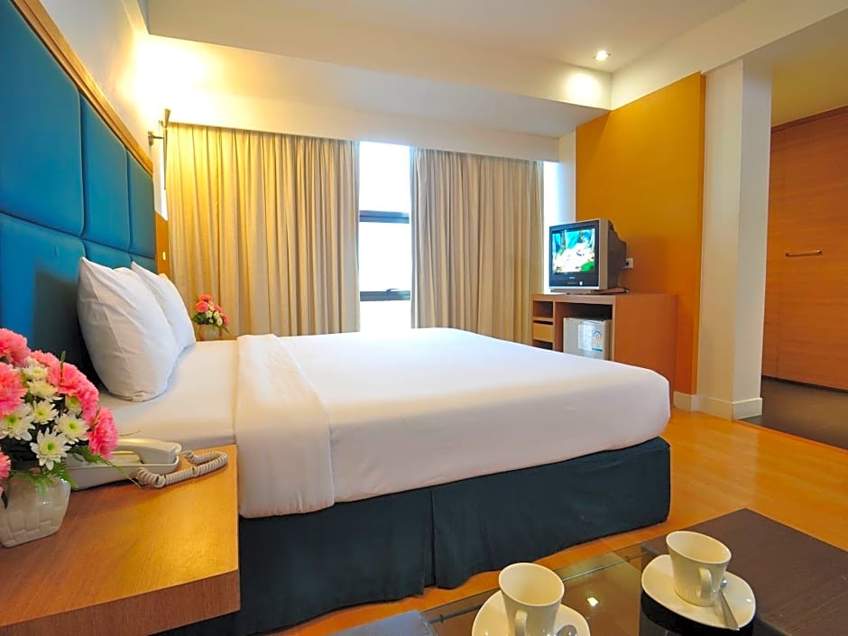 Mayflower Grande Hotel