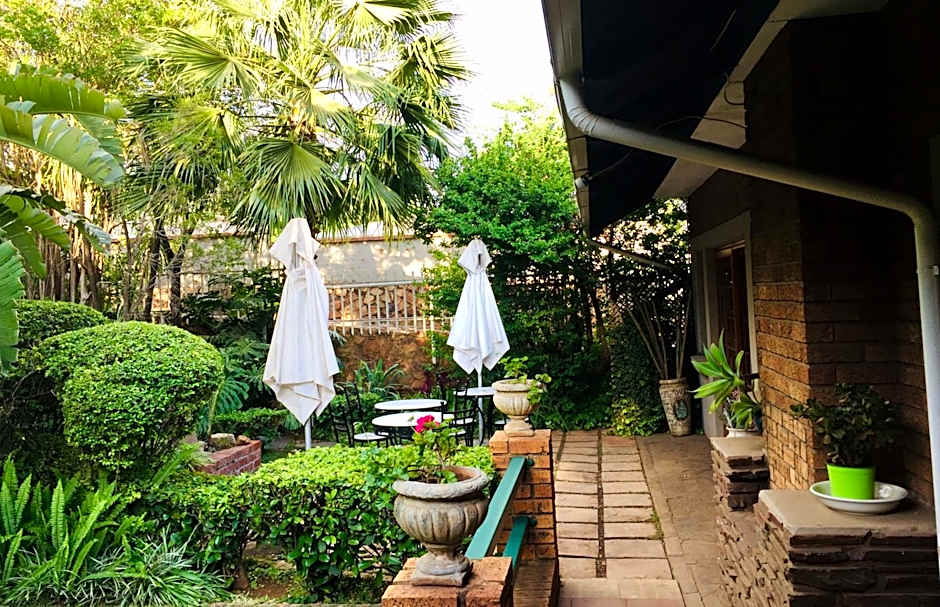 Amper Bo Guest House