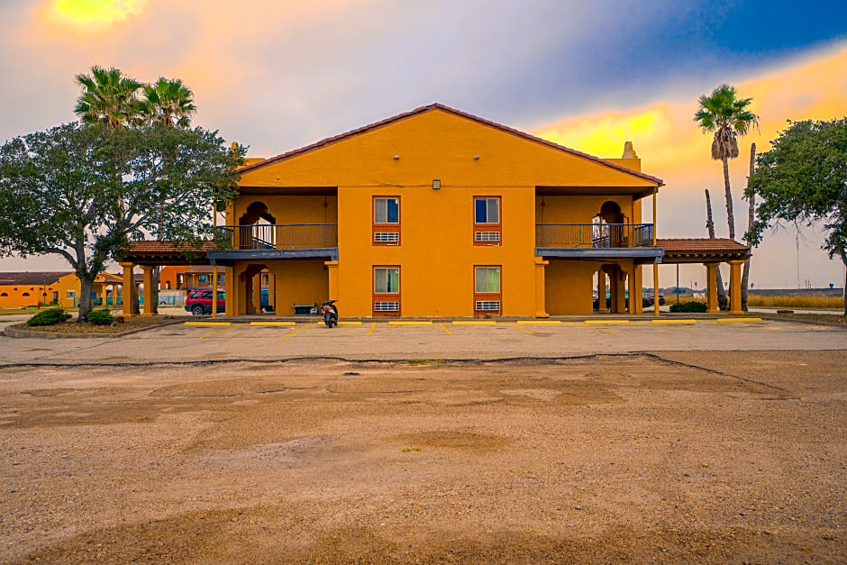 OYO Hotel Kingsville - Hwy 77