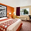 Super 8 by Wyndham Waverly