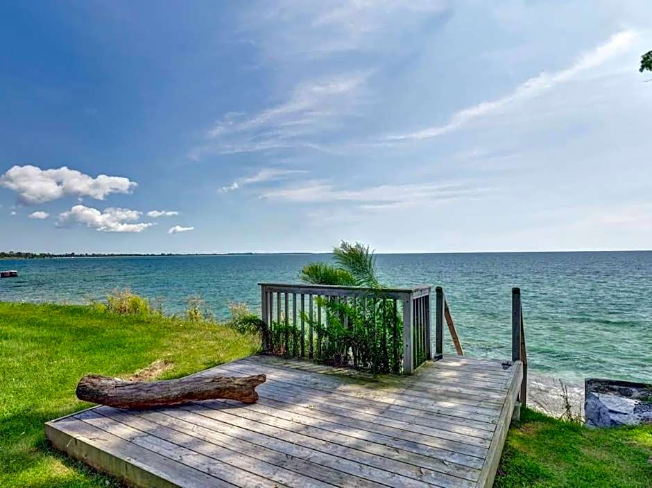 Wind & Waves - Wellington waterfront with Satellite TV & fire pit