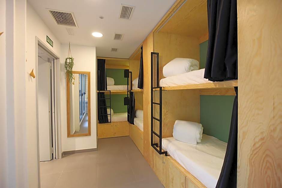 Photo 1 of 33 of Bed in 6-Bed Mixed Dormitory Room