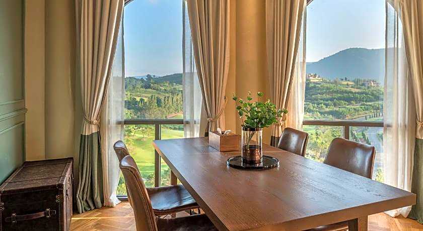 Toscana Piazza by Toscana Valley