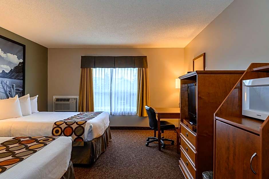 Super 8 by Wyndham Cochrane