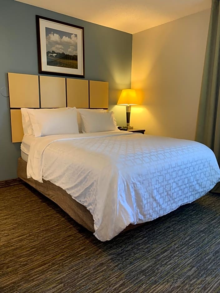 Candlewood Suites Fargo-North Dakota State University By IHG