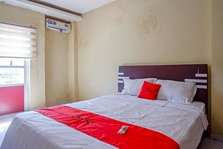 RedDoorz @ Losari Area 2 Makassar