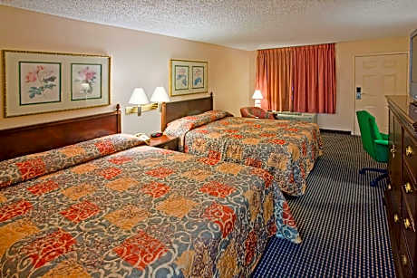 Queen Room with Two Queen Beds - Smoking