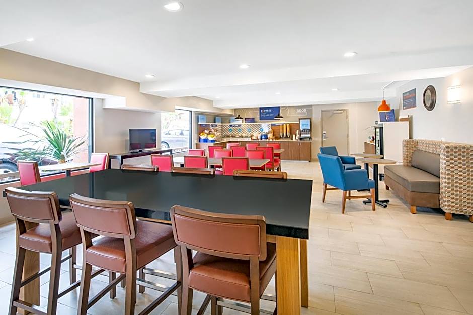Holiday Inn Express San Diego Airport - Old Town By IHG
