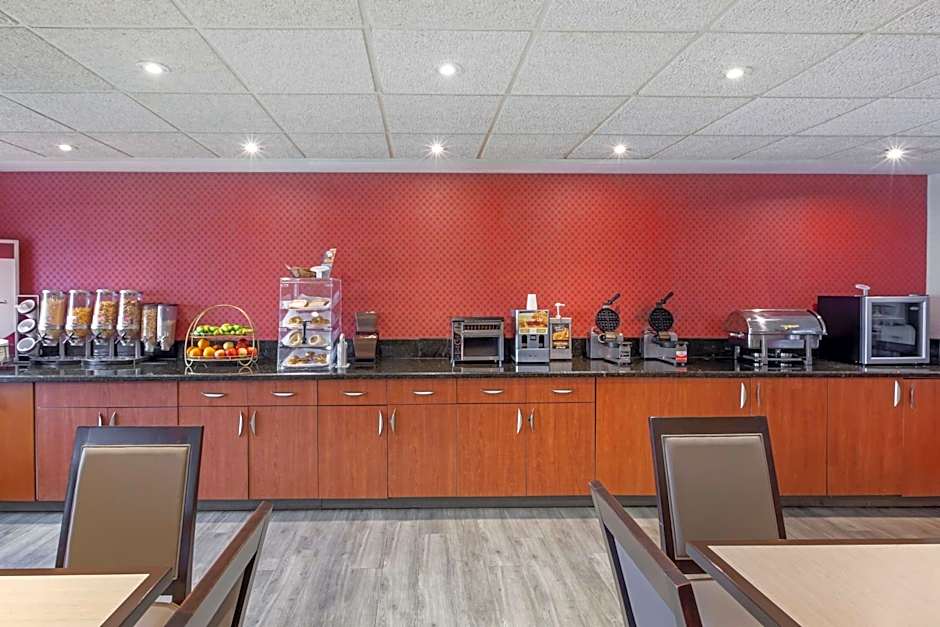 Best Western Plus Burlington Inn & Suites