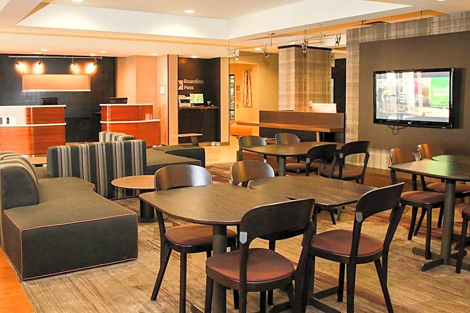 Courtyard by Marriott Chesapeake Greenbrier