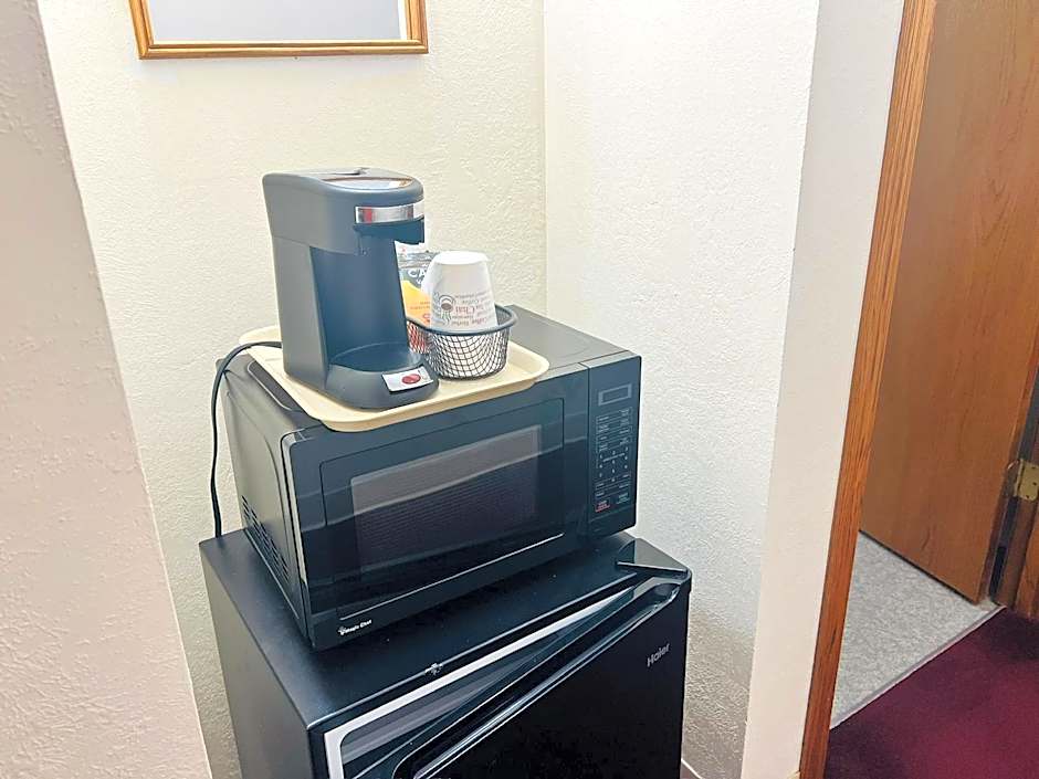 Villa Inn Motel Near Hwy 12 WI Capital O