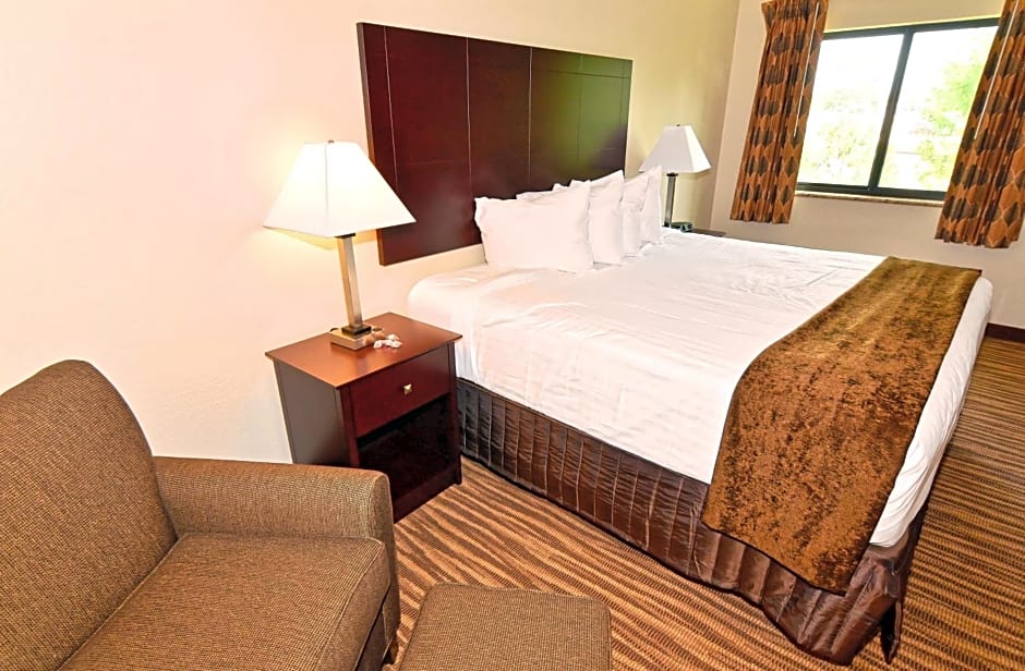 Cobblestone Inn & Suites - Clarion