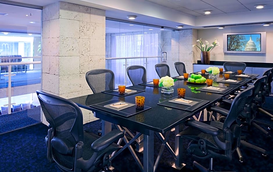 Kimpton George Hotel, an IHG Hotel By IHG
