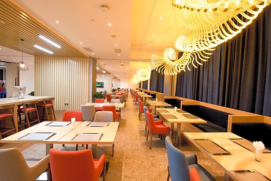 Holiday Inn Express Yinchuan Downtown By IHG